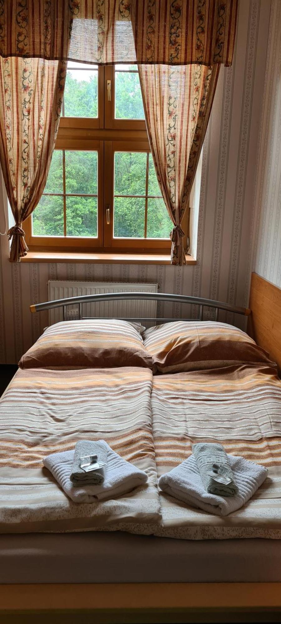 Horske Ubytovani Kralovsky Dvur Na Bilem Potoce Hamry  Room photo